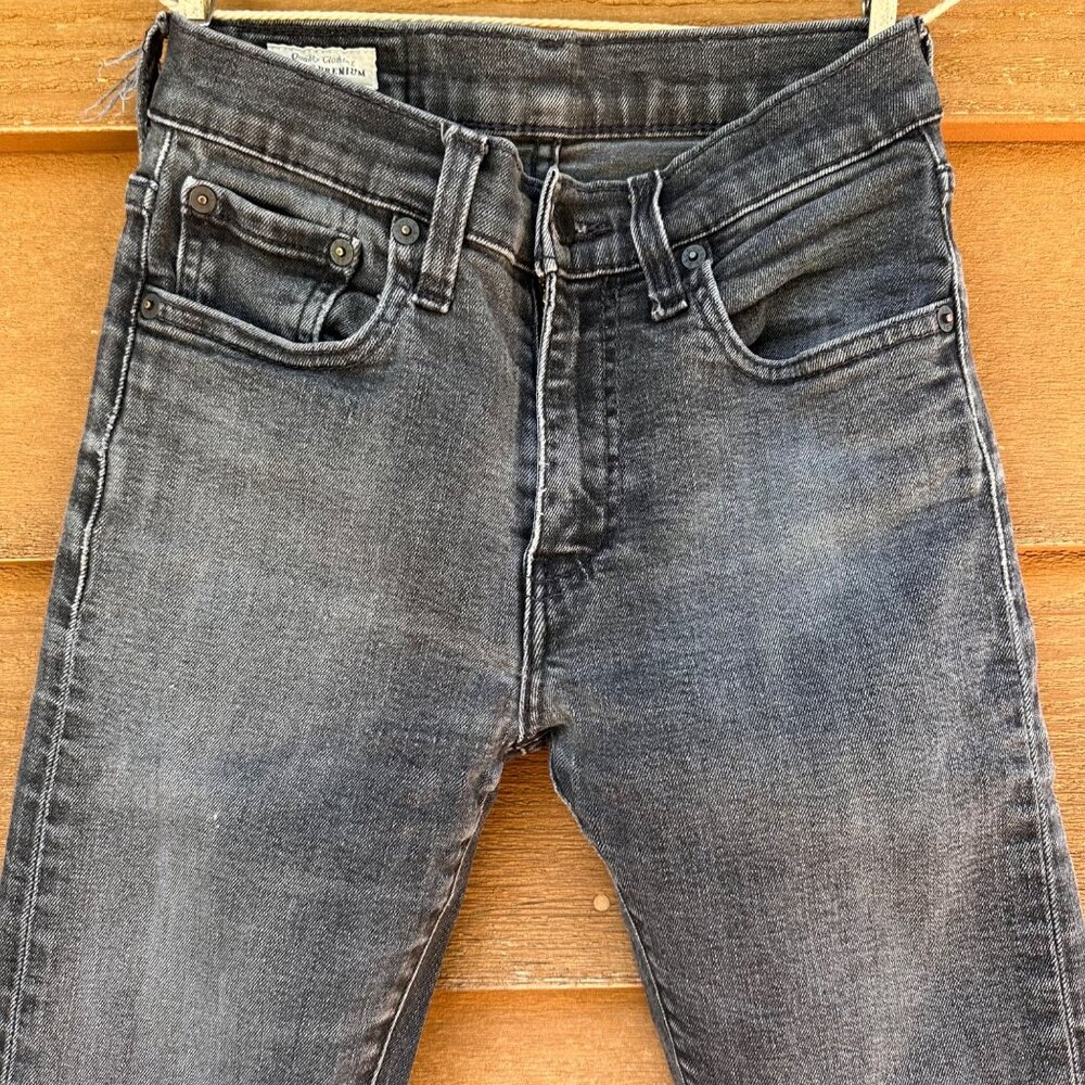 Levi’s Faded Black Distressed Skinny Mid Rise Jeans Size 29 - Picture 4 of 13